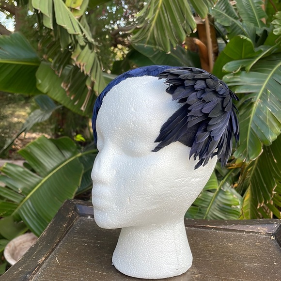 Vintage fitted feather hat - Picture 4 of 7